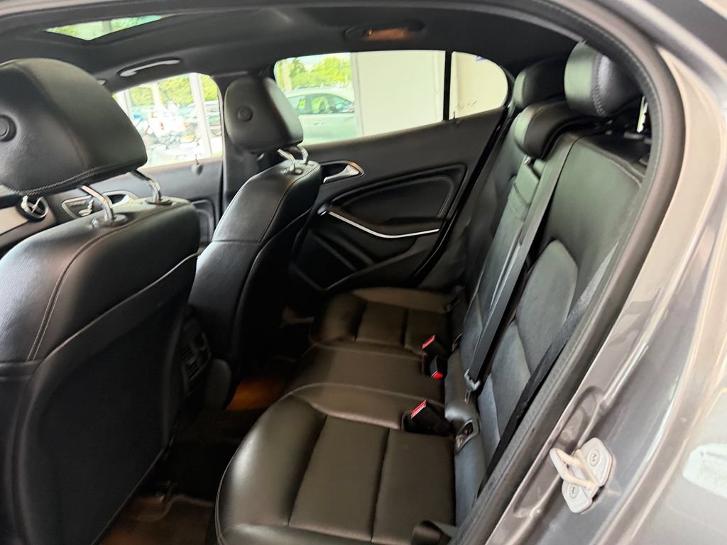 Used 2018 Mercedes-Benz GLA 250 image 12