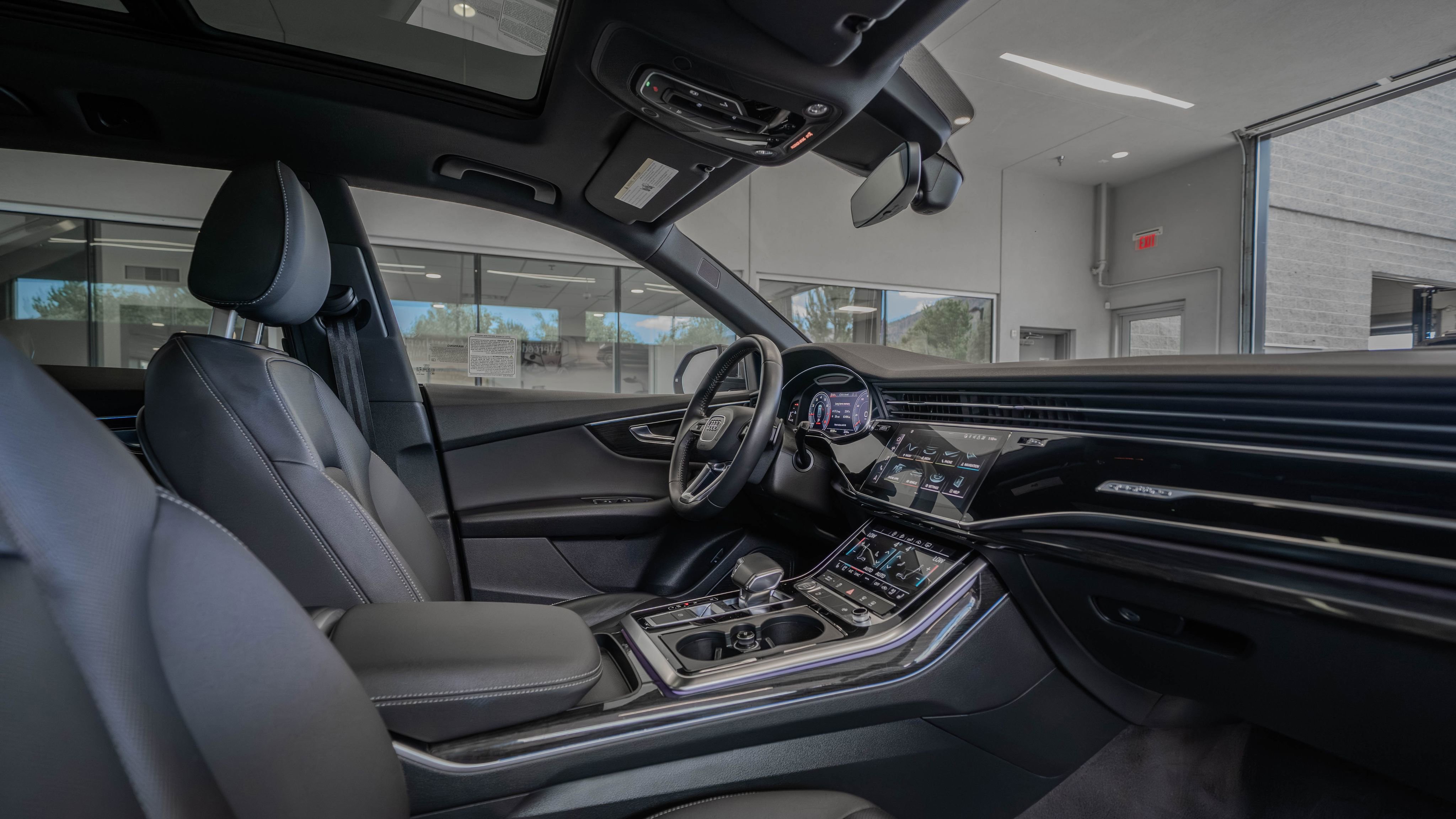 Used 2020 Audi Q8 Premium Plus AWD/4WD image 17