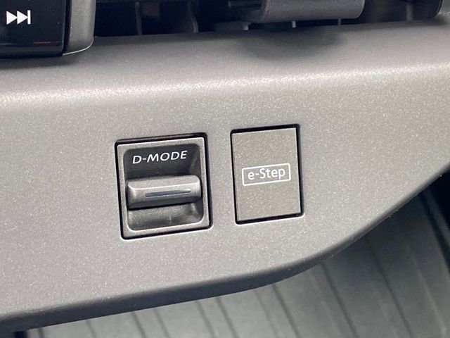 New 2026 Nissan Leaf image 18