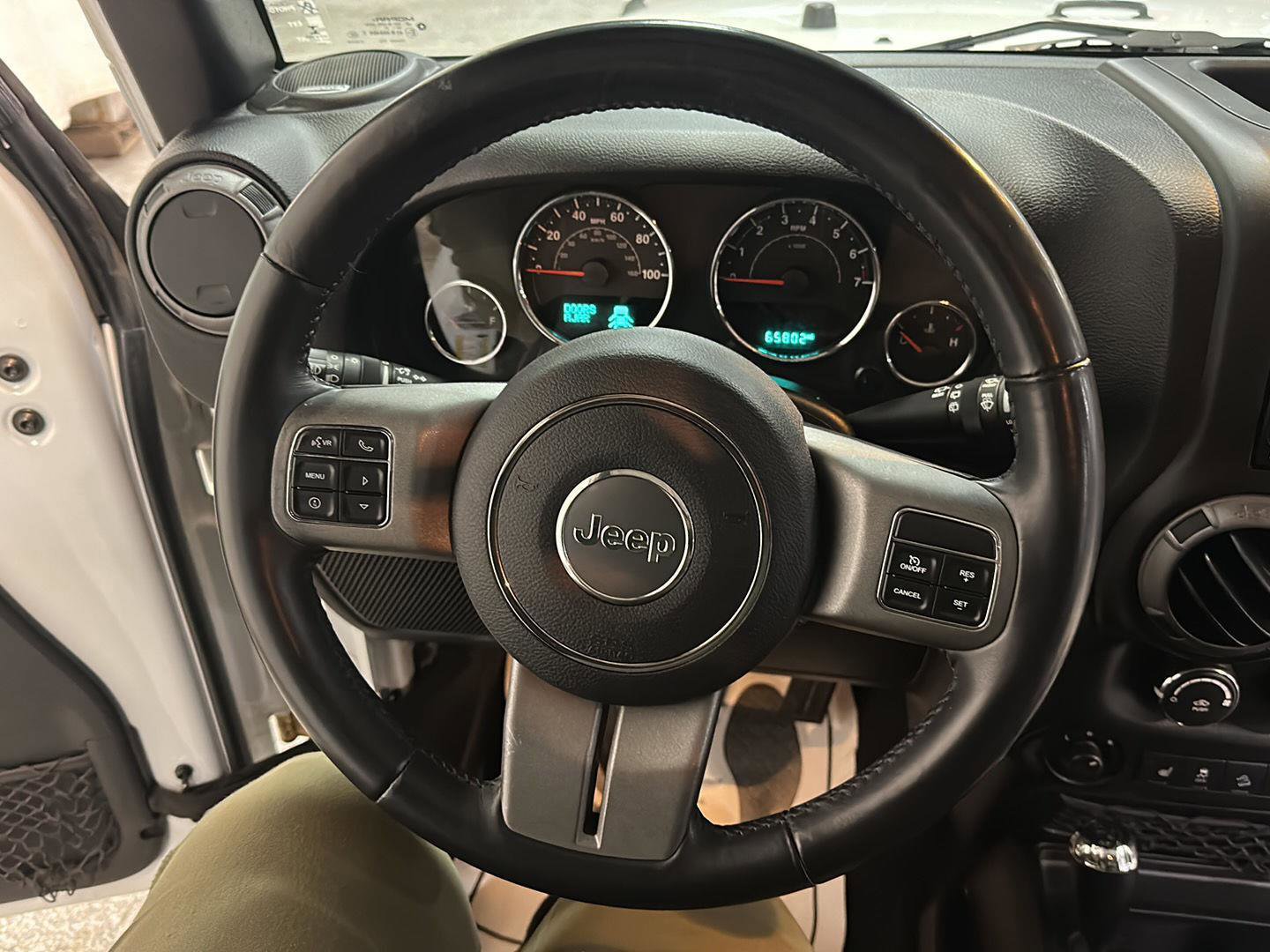 Used 2017 Jeep Wrangler Unlimited Sport image 19