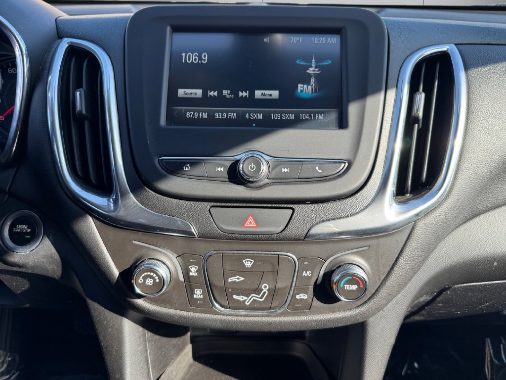 Used 2018 Chevrolet Equinox LT AWD/4WD image 15