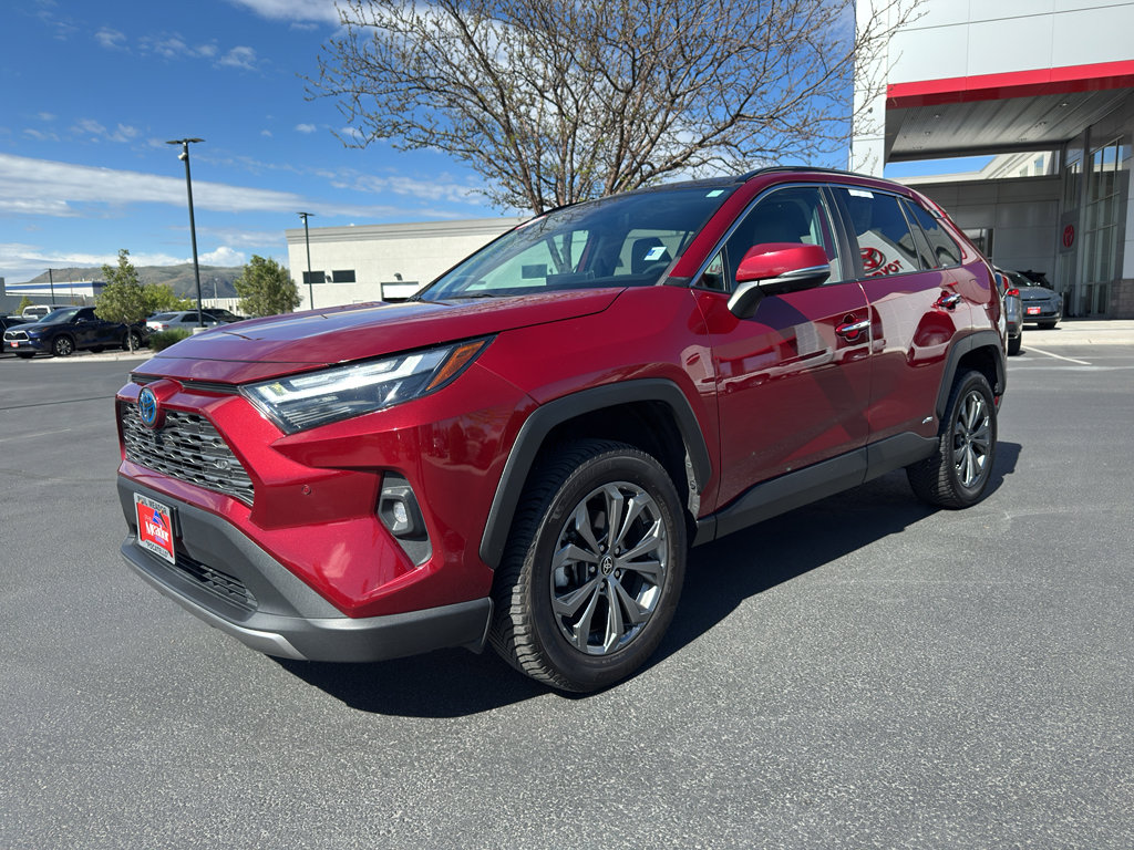 Used 2022 Toyota RAV4 Limited AWD/4WD image 5