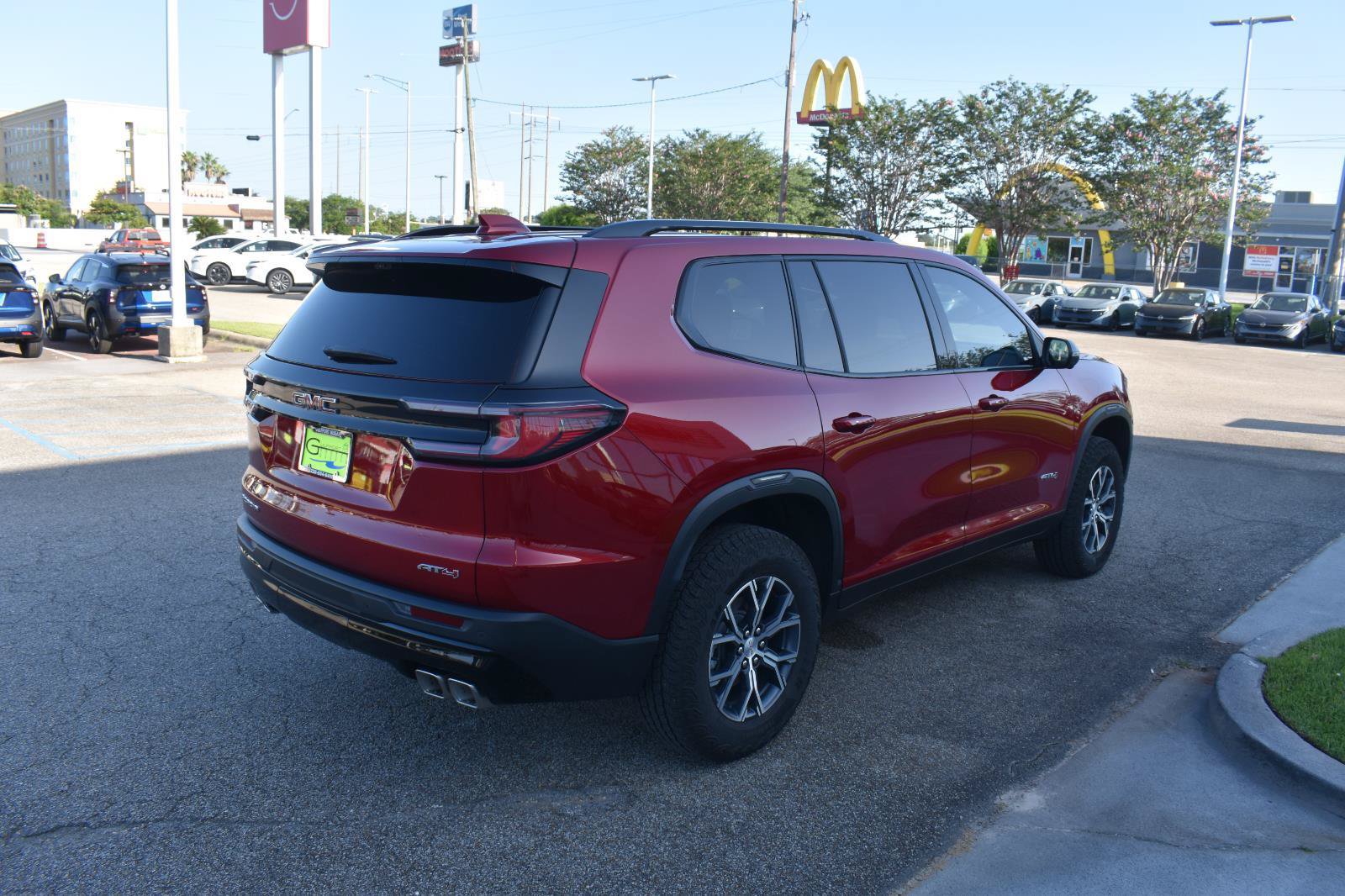 Used 2026 GMC Acadia AT4 w/ Luxury Package AWD/4WD image 13