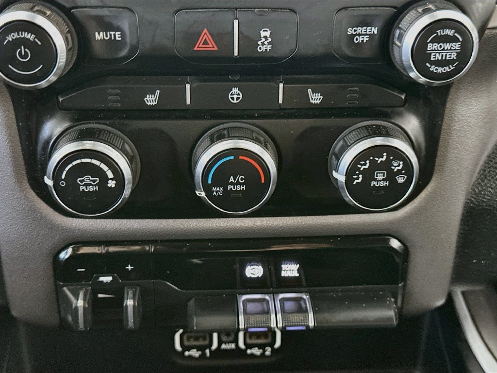 Used 2020 RAM 3500 Big Horn w/ Level 1 Equipment Group AWD/4WD image 18