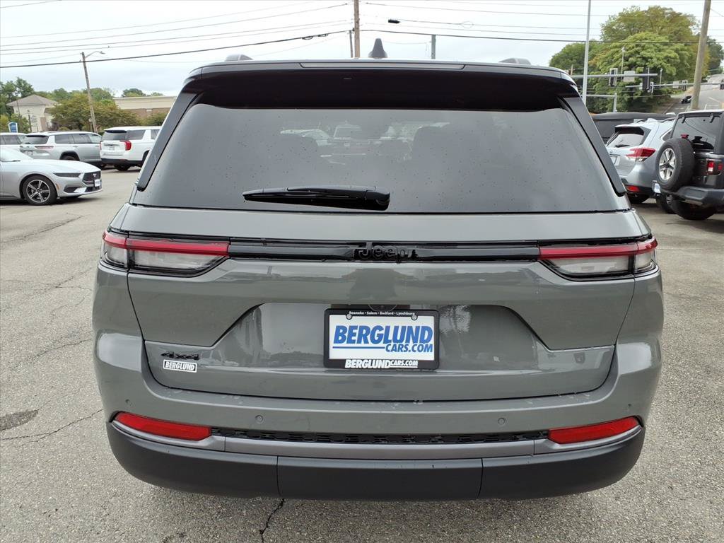 New 2027 Jeep Grand Cherokee 4WD image 5