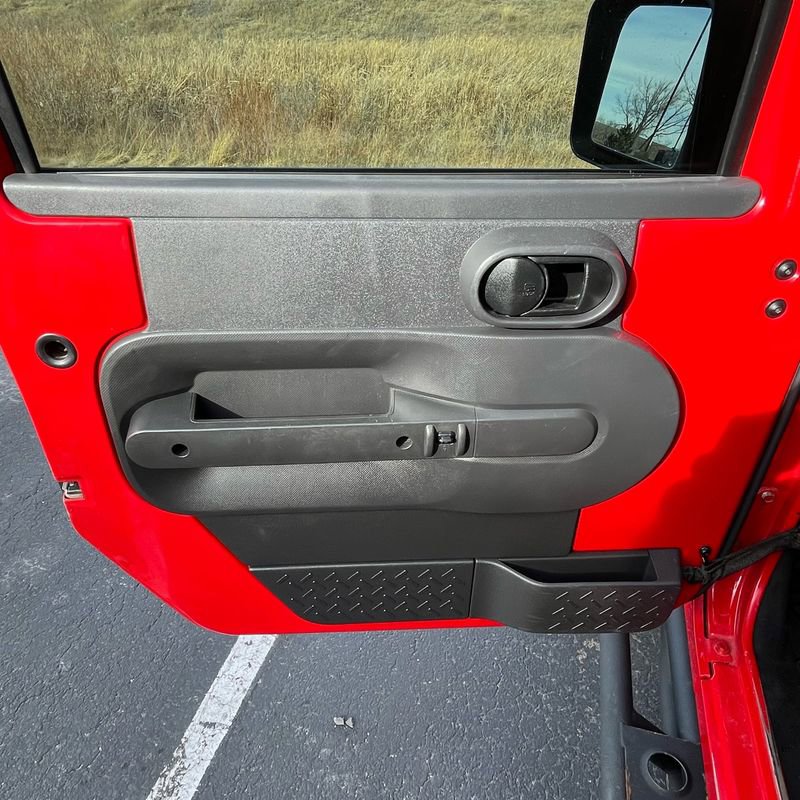 Used 2010 Jeep Wrangler Unlimited Sport w/ PWR Convenience Group image 9