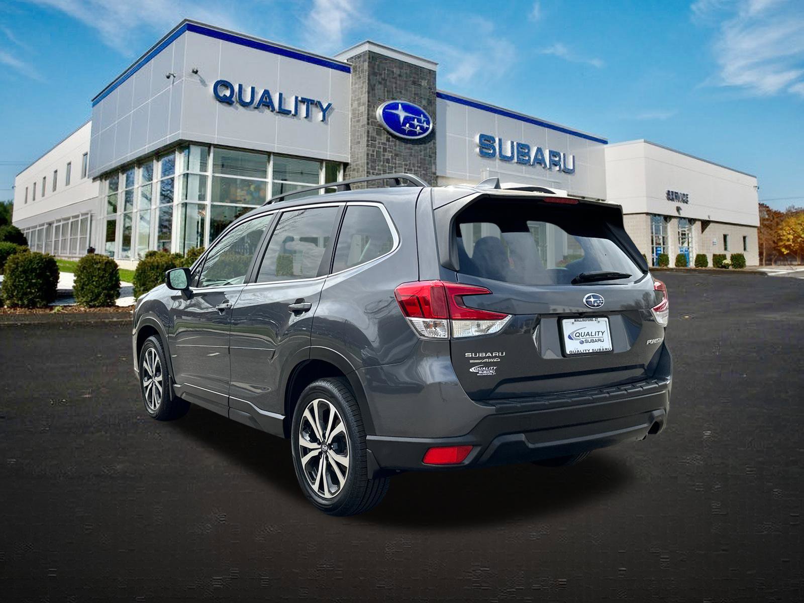 Used 2023 Subaru Forester Limited AWD/4WD image 2