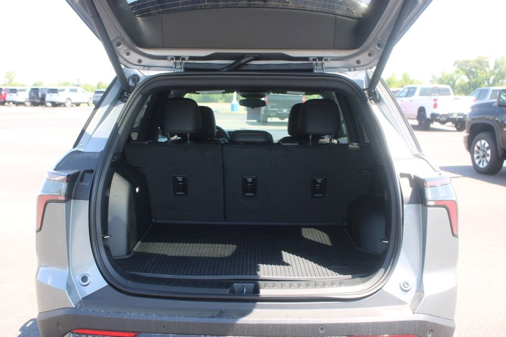 New 2026 Chevrolet Equinox ACTIV w/ Convenience Package III FWD image 14