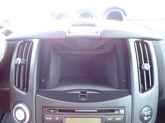 Used 2010 Nissan 370Z Roadster RWD image 25