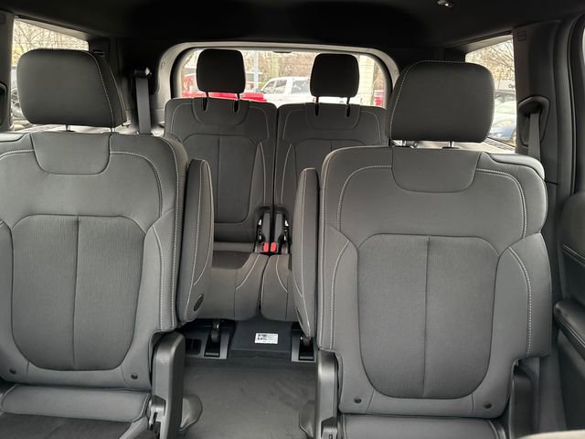 New 2025 Jeep Grand Cherokee L Laredo w/ Luxury Tech Group I image 25