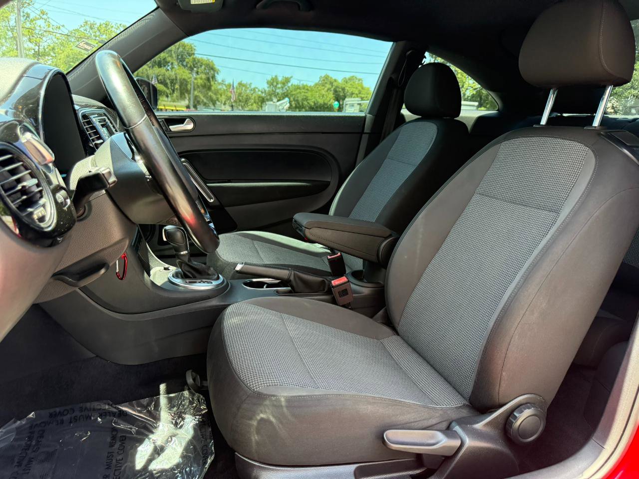 Used 2018 Volkswagen Beetle 2.0T S FWD image 23