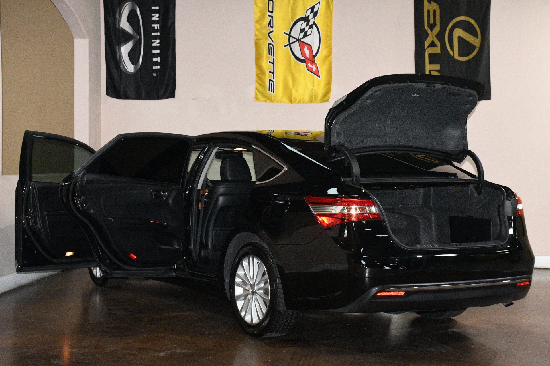 Used 2015 Toyota Avalon XLE Touring FWD image 92