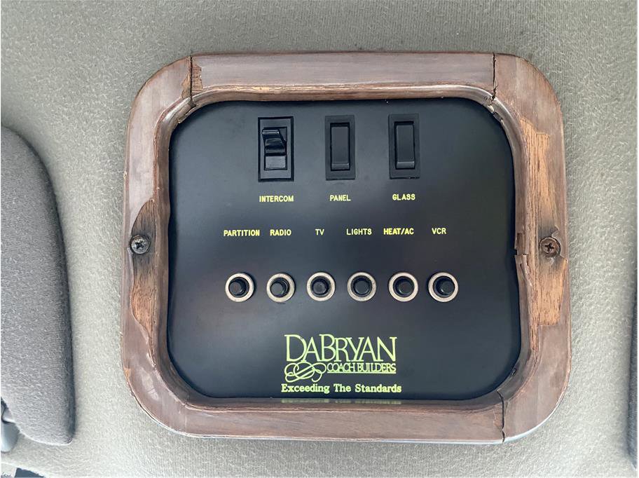 Used 1998 Cadillac De Ville Limousine image 24