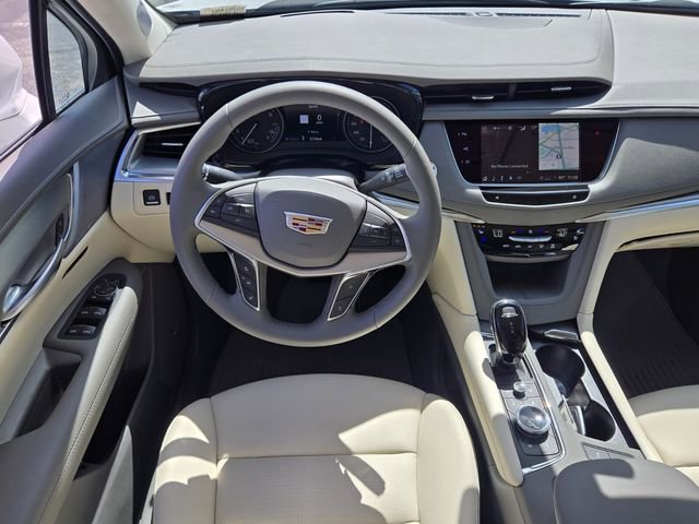Used 2026 Cadillac XT5 Premium Luxury w/ Driver Assist Package image 17