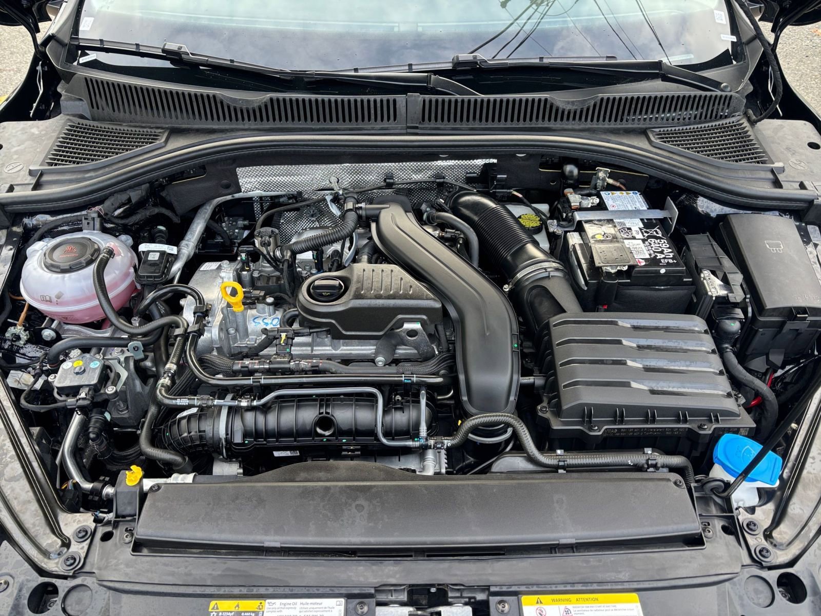 Used 2025 Volkswagen Jetta SE image 28