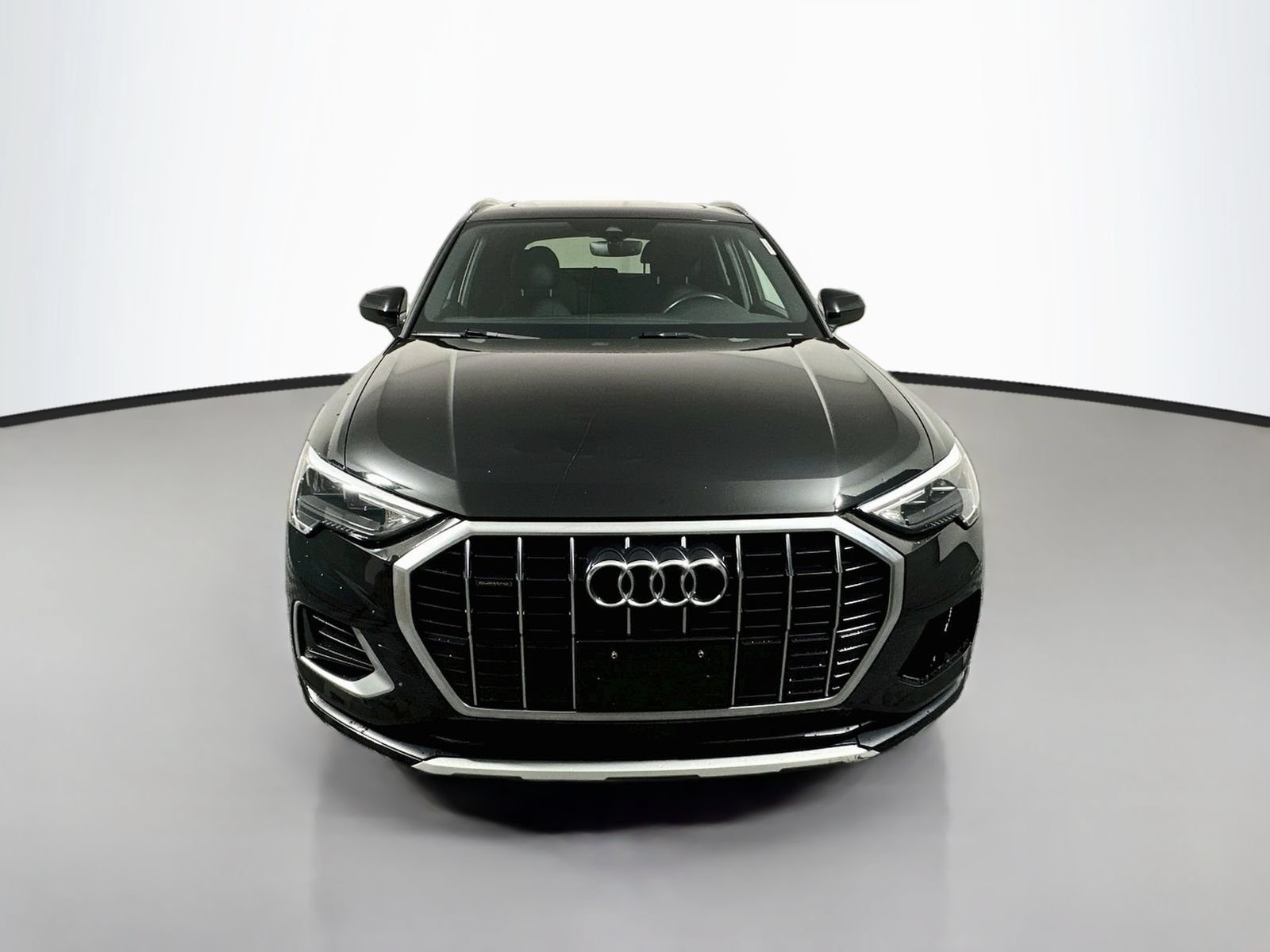 Used 2021 Audi Q3 2.0T Premium w/ Convenience Package AWD/4WD image 2