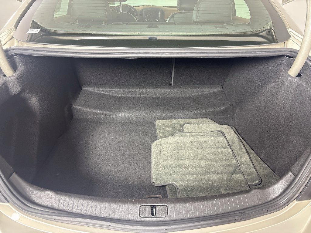 Used 2016 Buick Regal FWD image 27