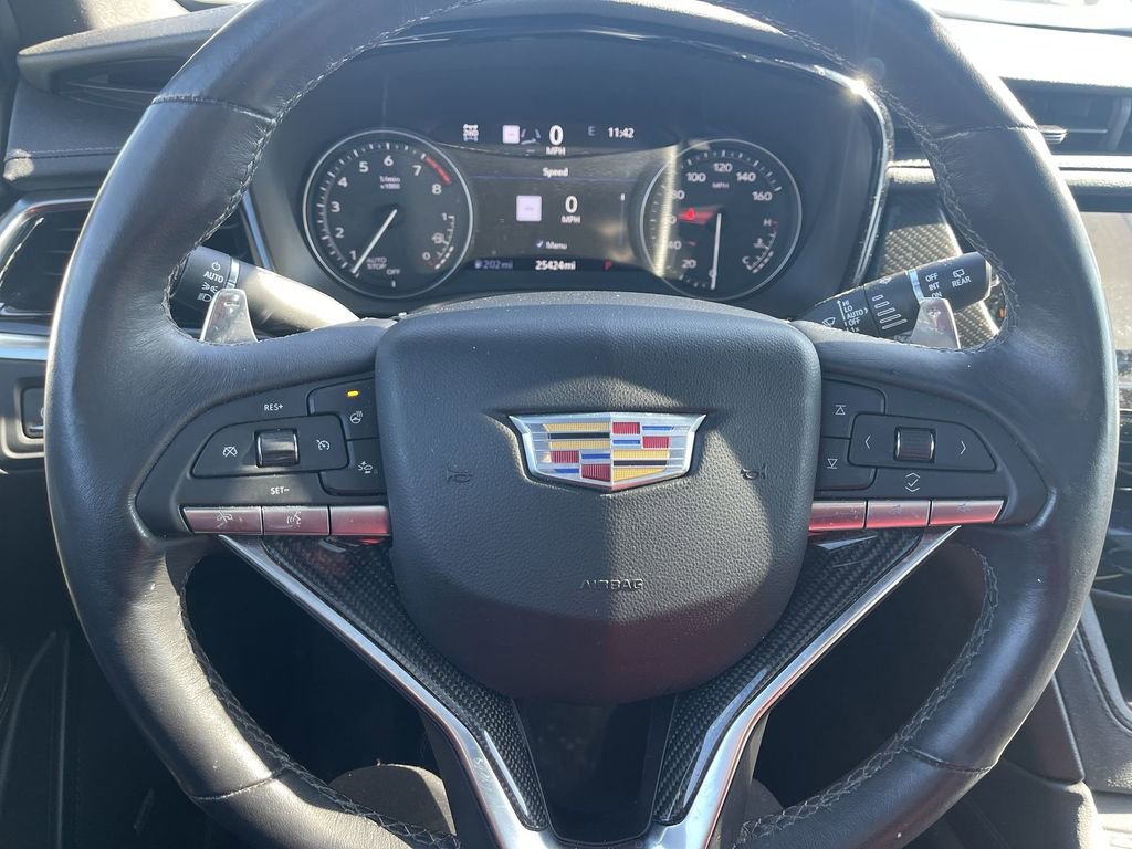 Certified 2024 Cadillac XT6 Sport w/ Technology Package image 11