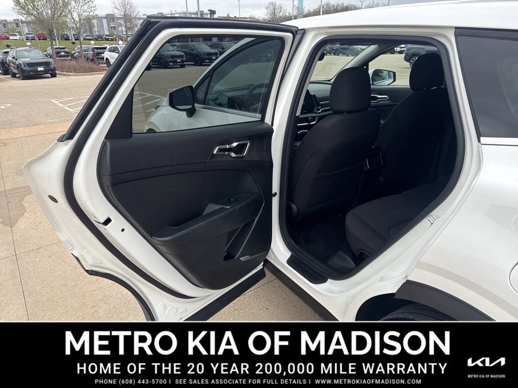 Used 2023 Kia Sportage LX AWD/4WD image 24