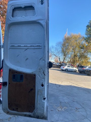 Used 2016 Freightliner Sprinter 3500 image 10