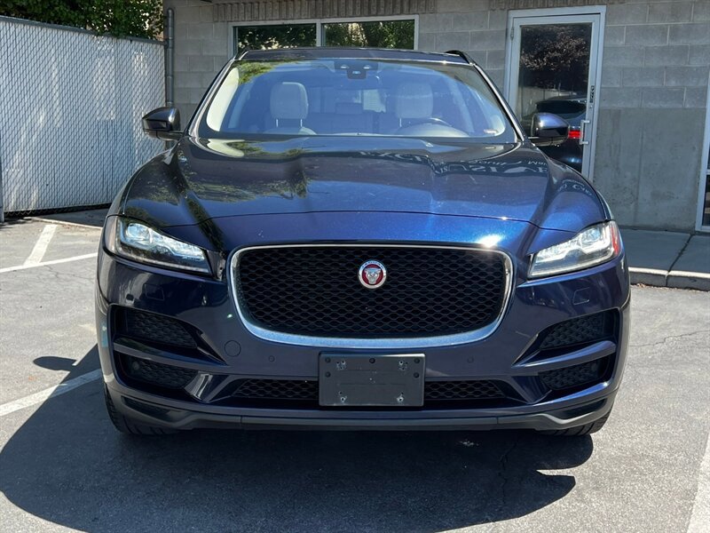 Used 2017 Jaguar F-PACE Prestige AWD/4WD image 2