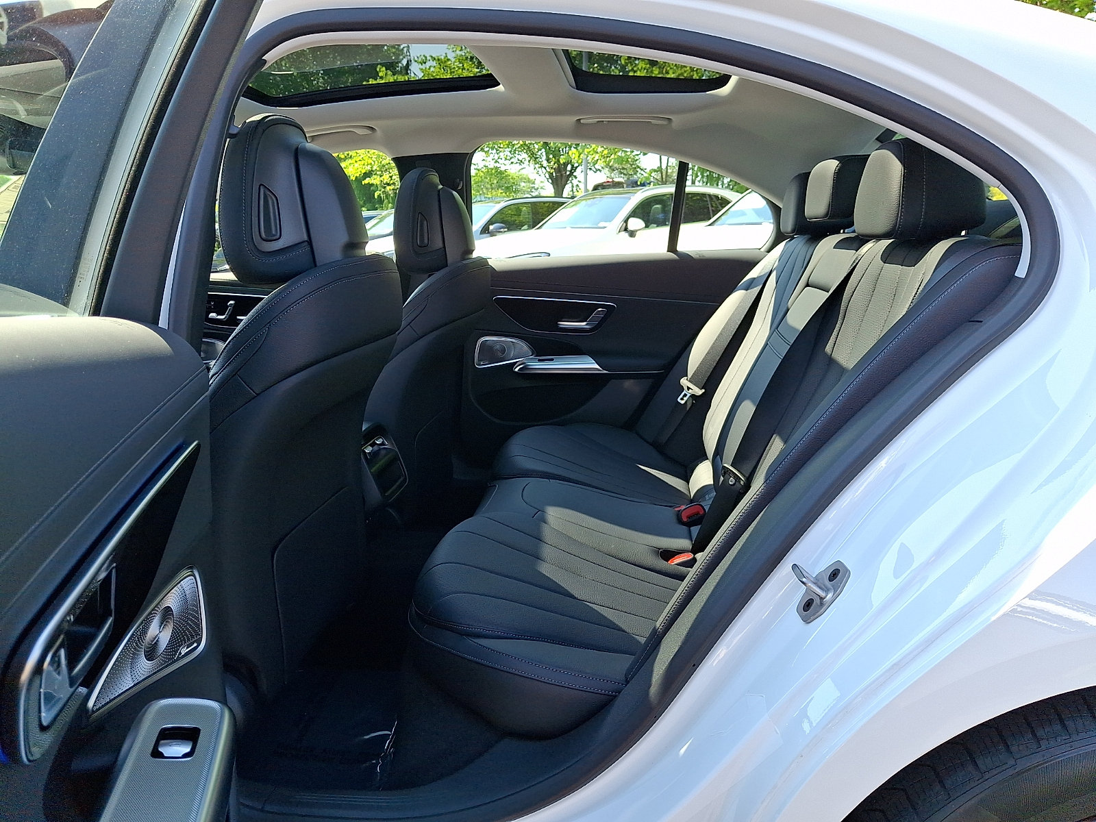 New 2026 Mercedes-Benz E 350 4MATIC Sedan image 8