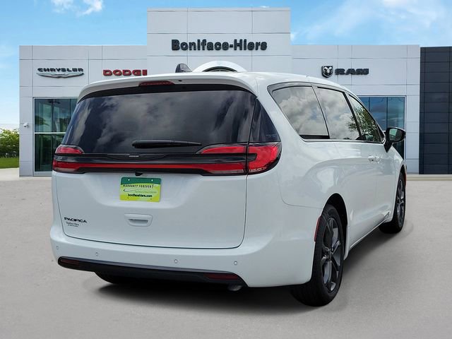 New 2026 Chrysler Pacifica Select FWD image 4
