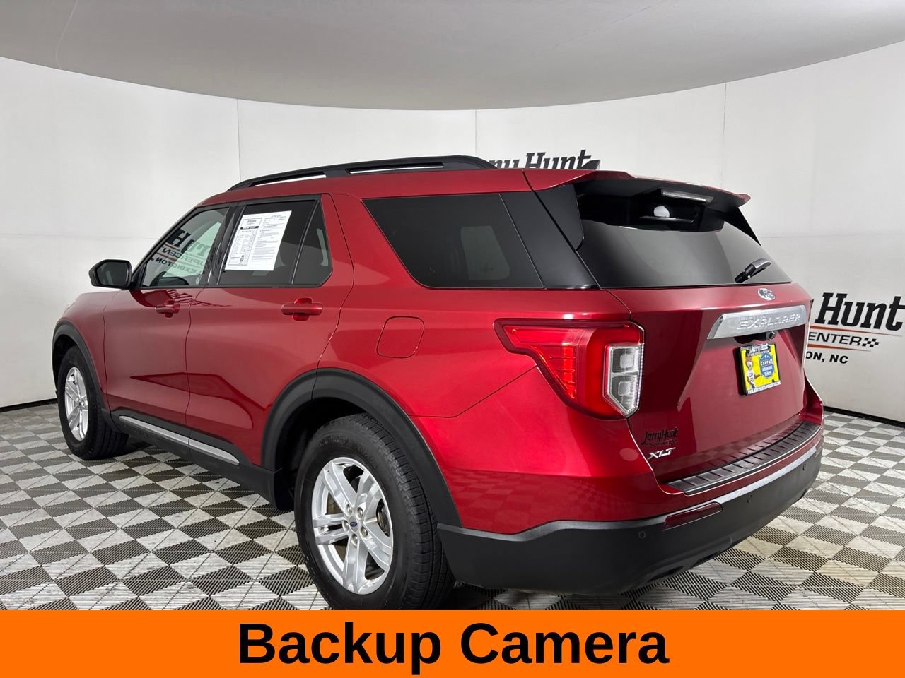 Used 2021 Ford Explorer XLT RWD image 8