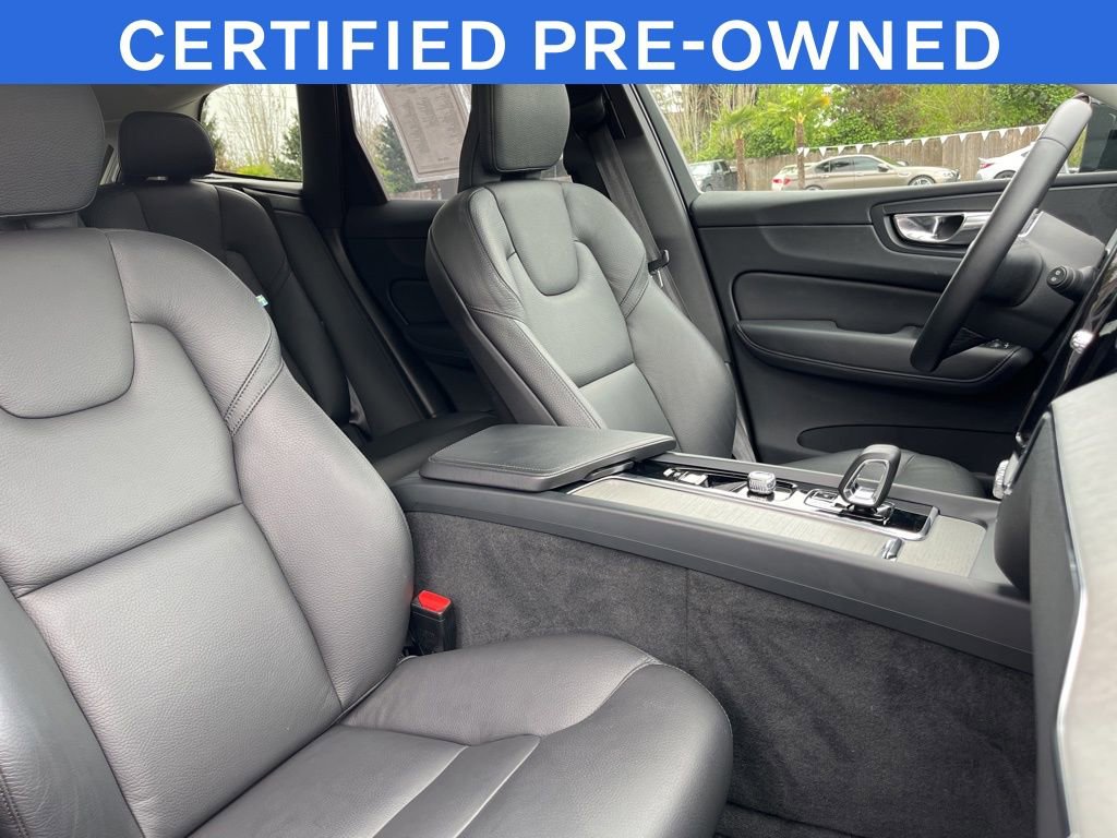 Used 2025 Volvo XC60 B5 Plus AWD/4WD image 16