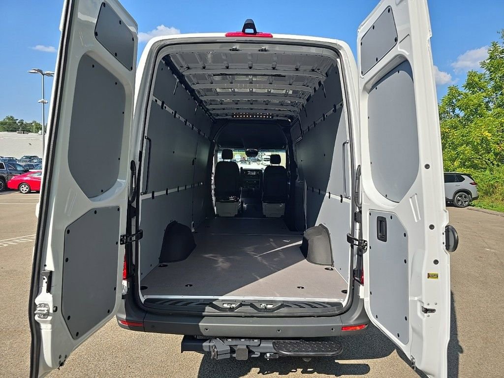New 2024 Mercedes-Benz Sprinter 2500 image 22