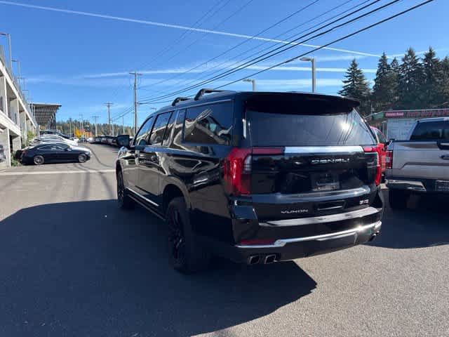 Used 2025 GMC Yukon XL Denali w/ Sun & Power Step Package AWD/4WD image 7