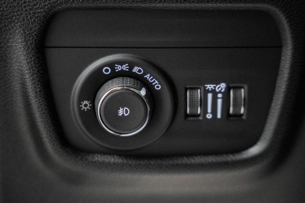 New 2025 Jeep Grand Cherokee Limited image 41