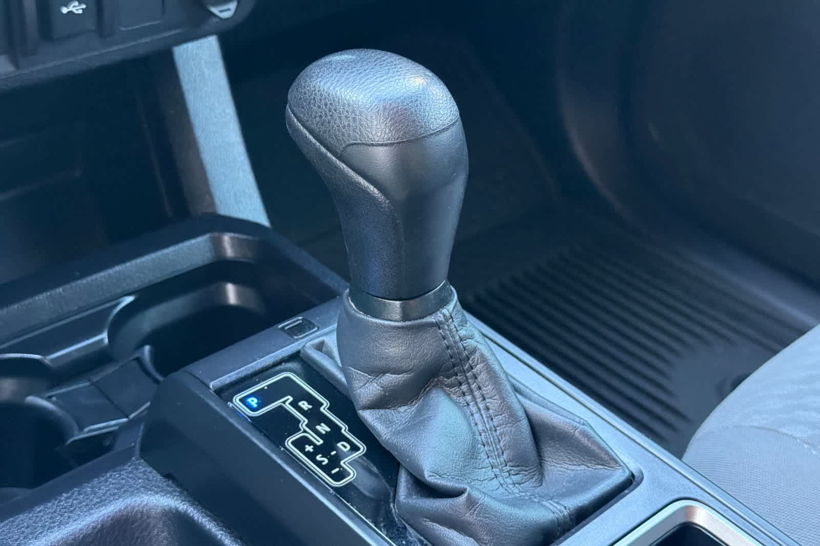 Used 2022 Toyota Tacoma SR AWD/4WD image 21