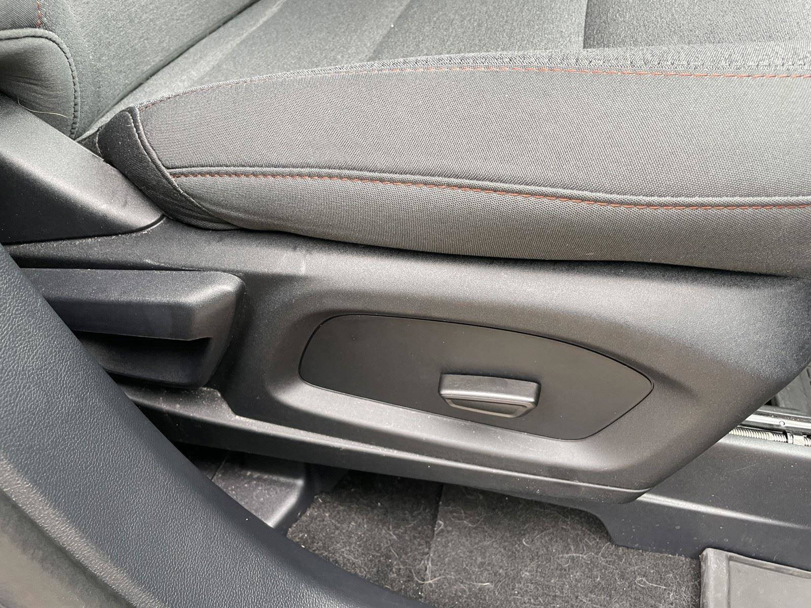 Used 2025 Ford Explorer Active image 46