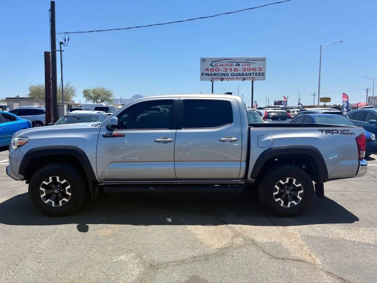 Used 2017 Toyota Tacoma TRD Off-Road w/ Tow Package RWD image 3