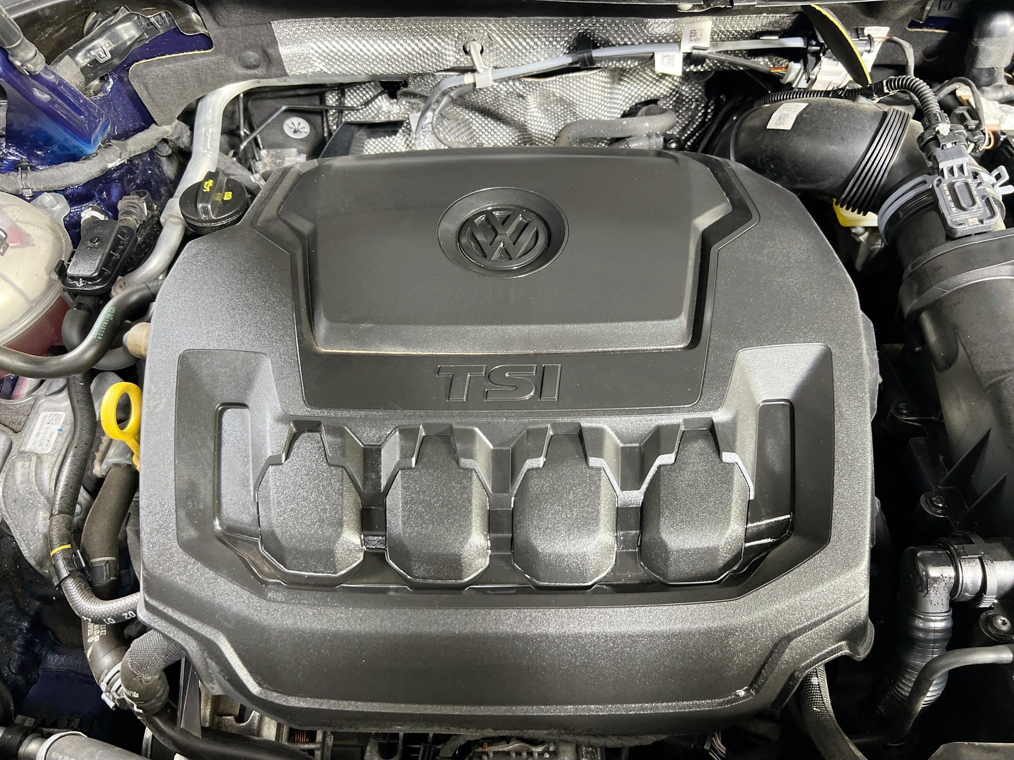 Used 2022 Volkswagen Tiguan SE AWD/4WD image 28