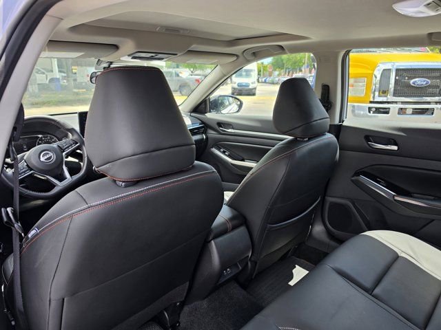 Used 2024 Nissan Altima 2.5 SR w/ SR Premium Package FWD image 15