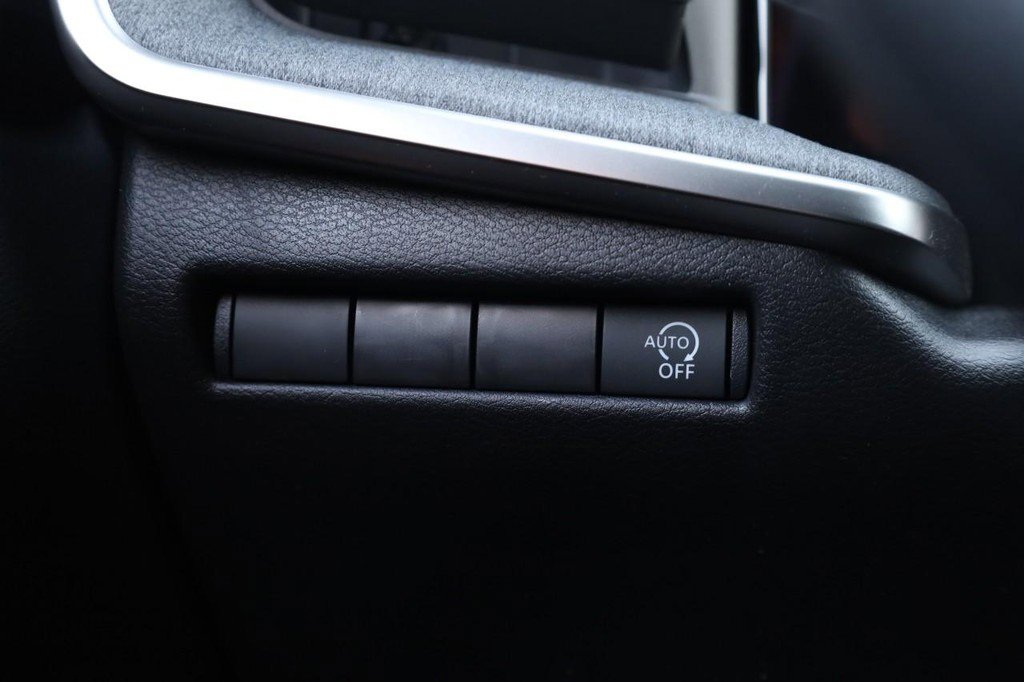 New 2026 Nissan Kicks S image 19