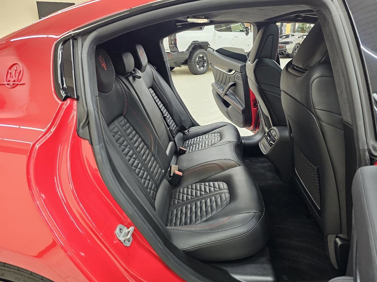 Used 2022 Maserati Ghibli F Tributo image 24