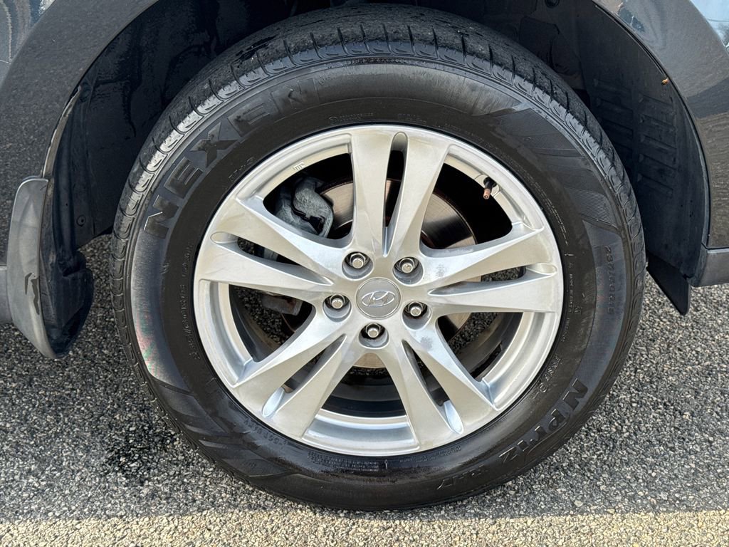 Used 2012 Hyundai Santa Fe Limited image 12