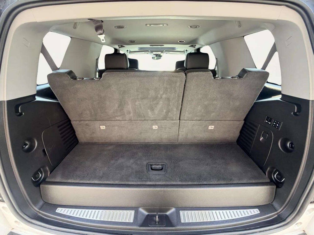 Used 2016 Chevrolet Tahoe LTZ AWD/4WD image 5
