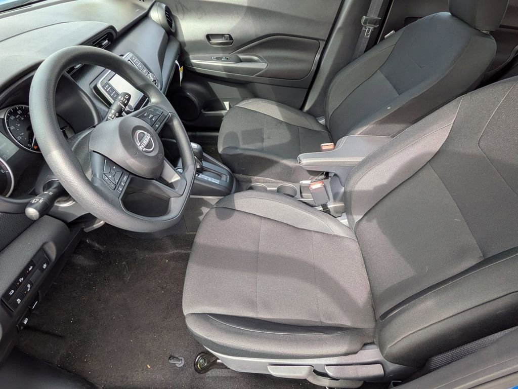 Used 2025 Nissan Kicks Play S image 10