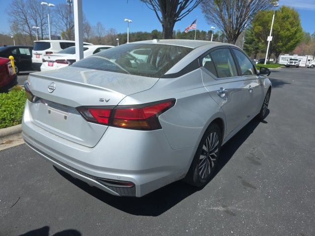 Used 2024 Nissan Altima 2.5 SV image 7