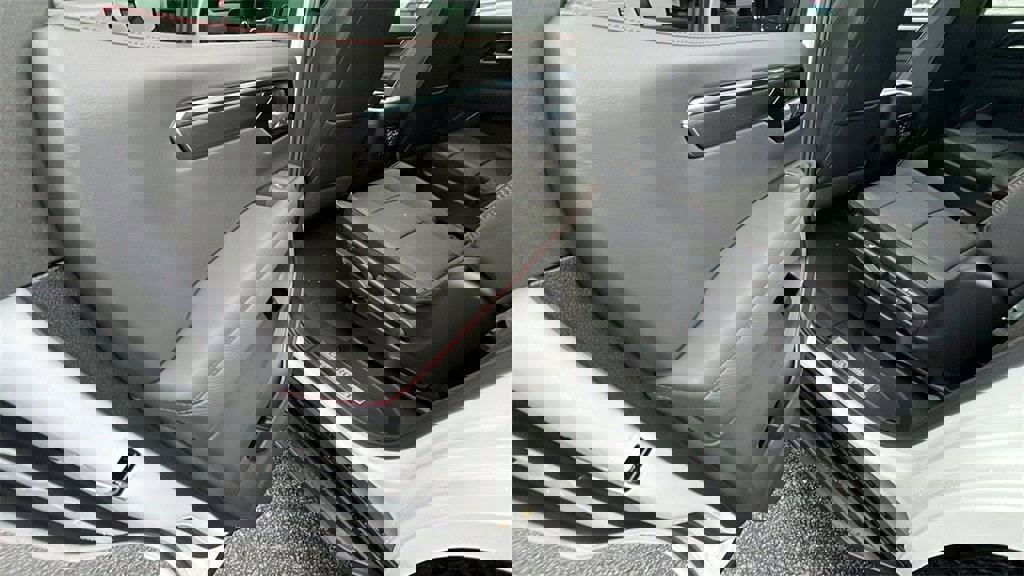 New 2026 Chevrolet Tahoe RST w/ Comfort Package image 17