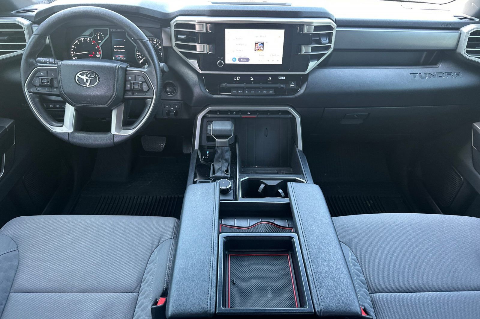 Used 2025 Toyota Tundra SR5 w/ SR5 Convenience Package AWD/4WD image 15