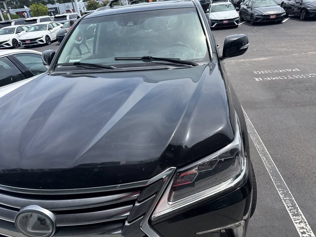 Used 2017 Lexus LX 570 4WD w/ Luxury Package image 17