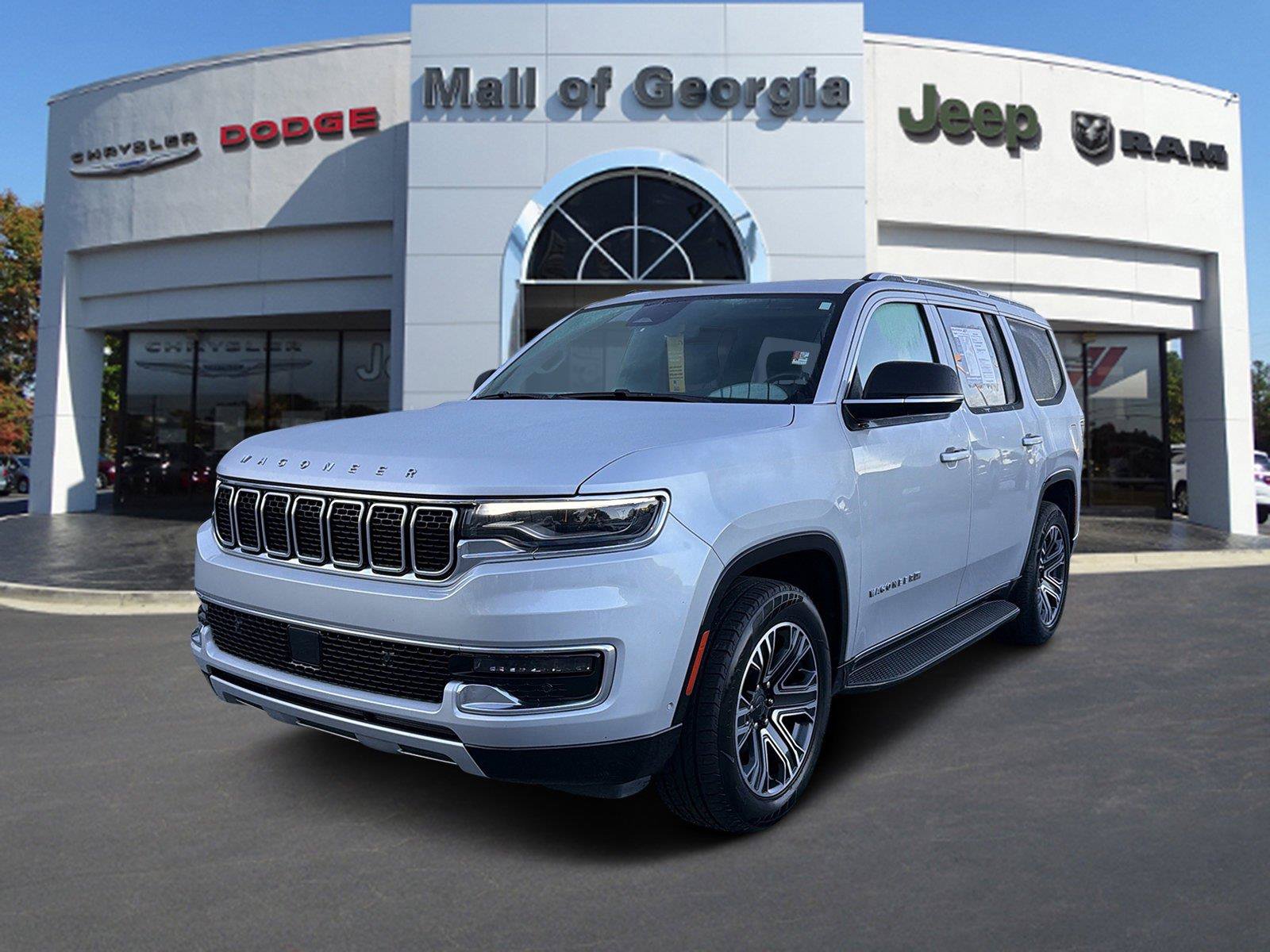 Used 2024 Jeep Wagoneer Series II w/ Flexible Seating Group RWD image 1