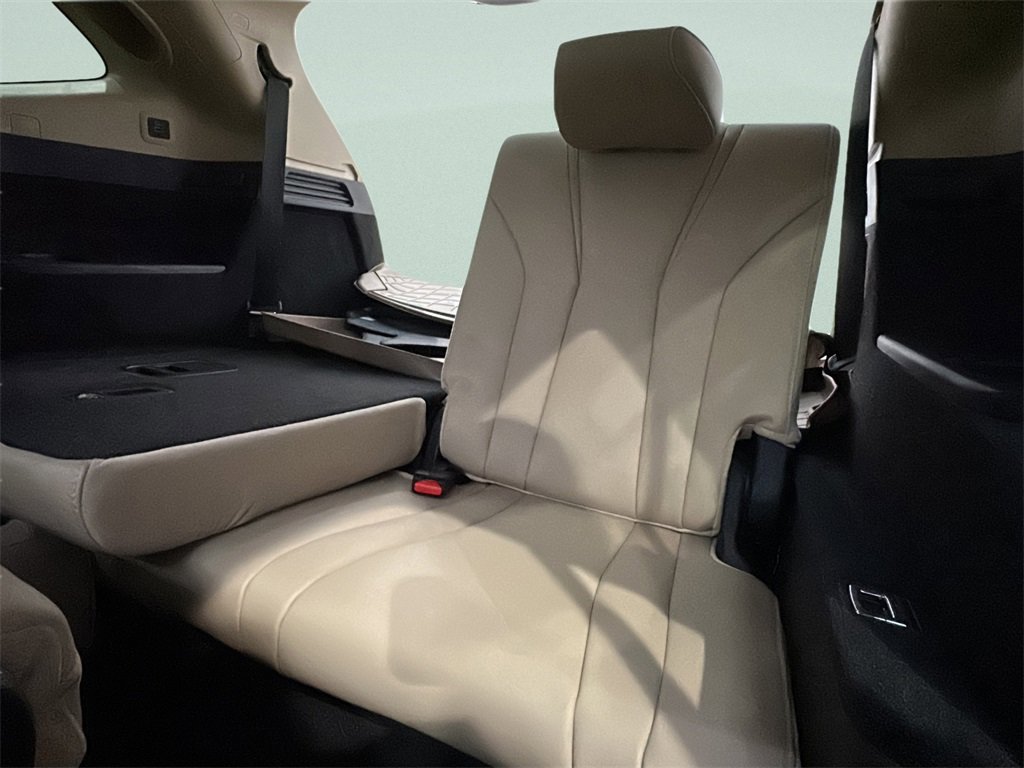 Used 2023 Acura MDX SH-AWD w/ Advance Package image 14