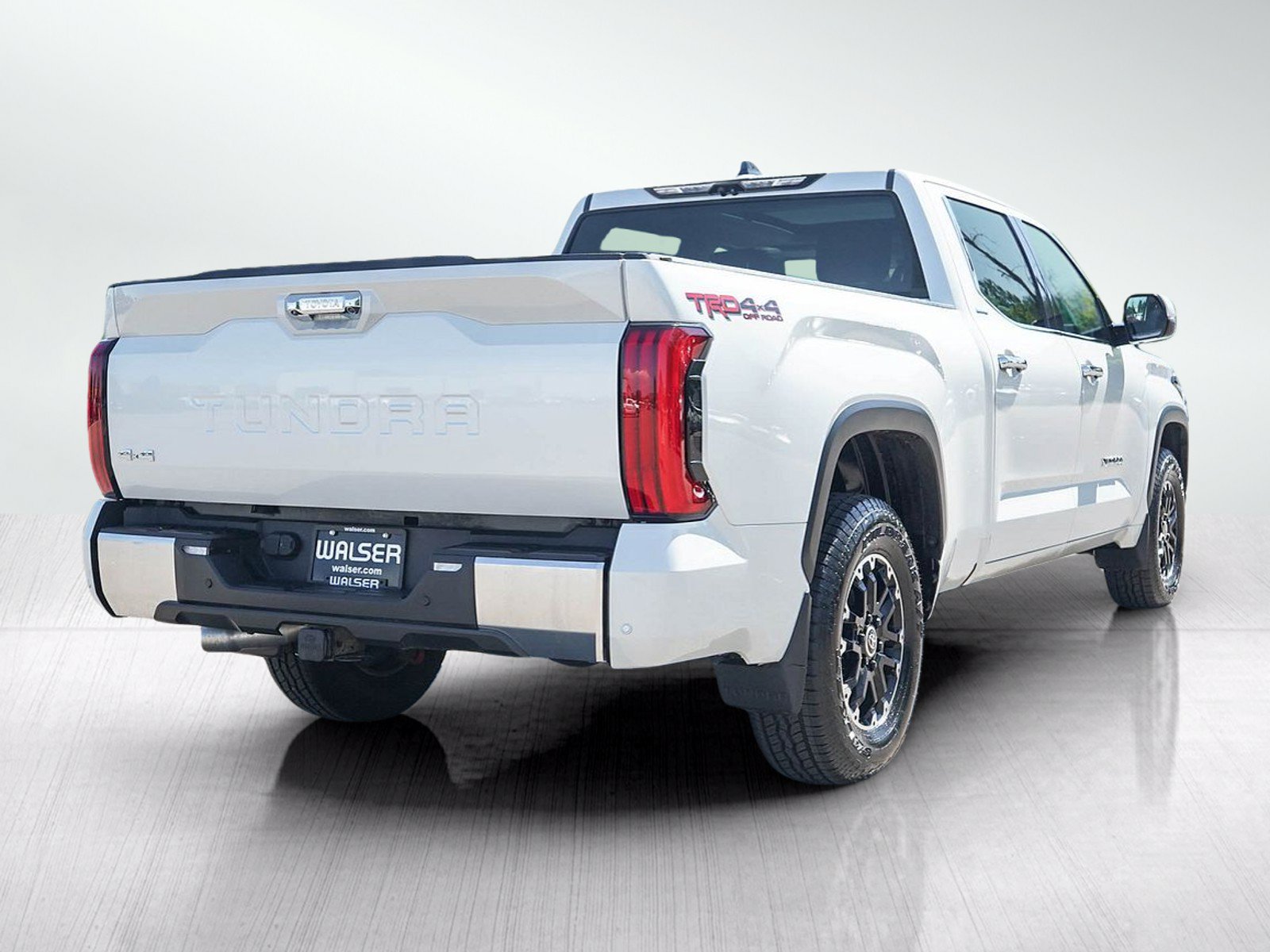 Used 2022 Toyota Tundra Limited AWD/4WD image 5