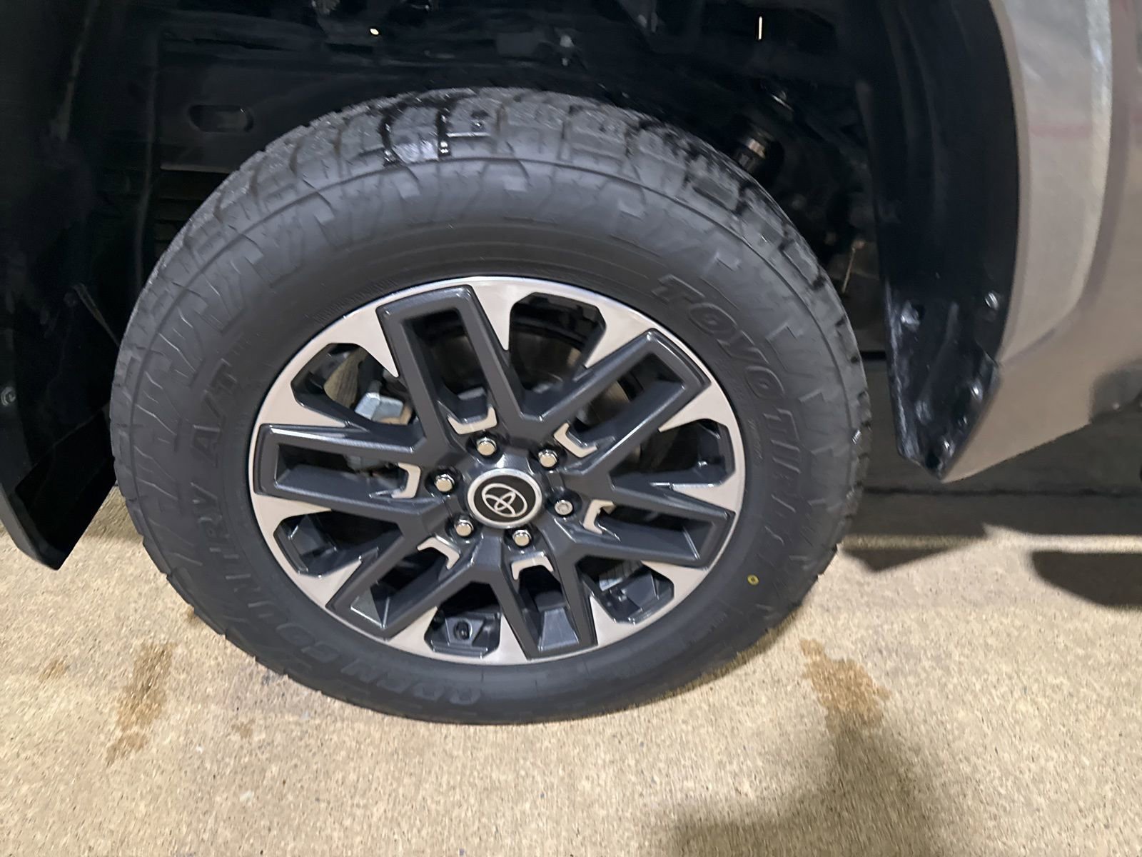 Used 2024 Toyota Tundra Limited w/ Power Package image 8